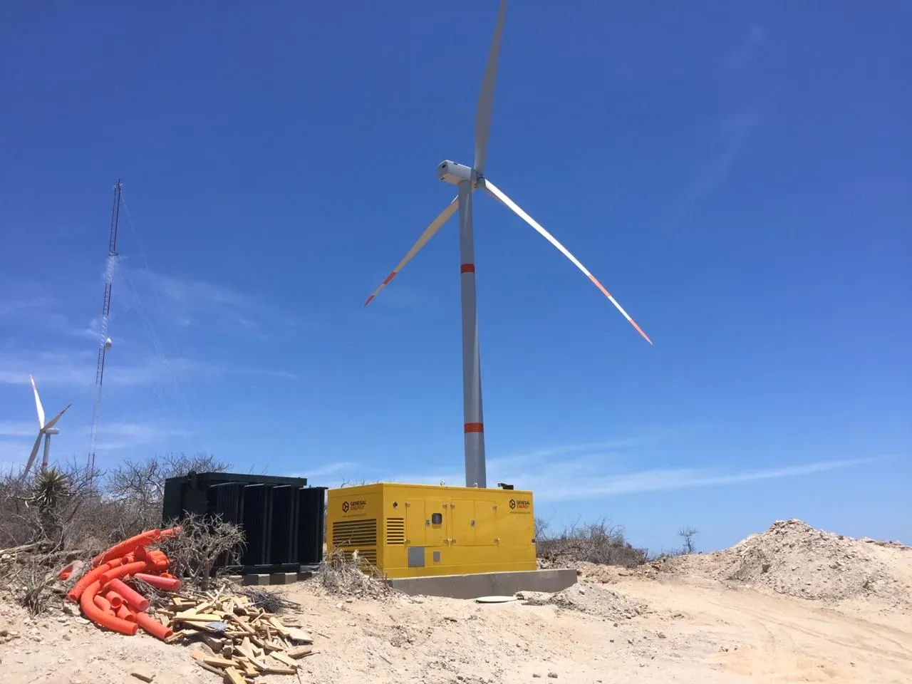 Grupo Genesal Energy instalado en un parque eólico